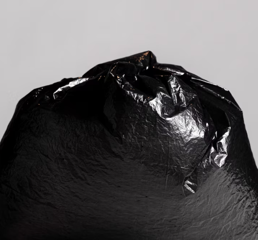 plastik cor hitam